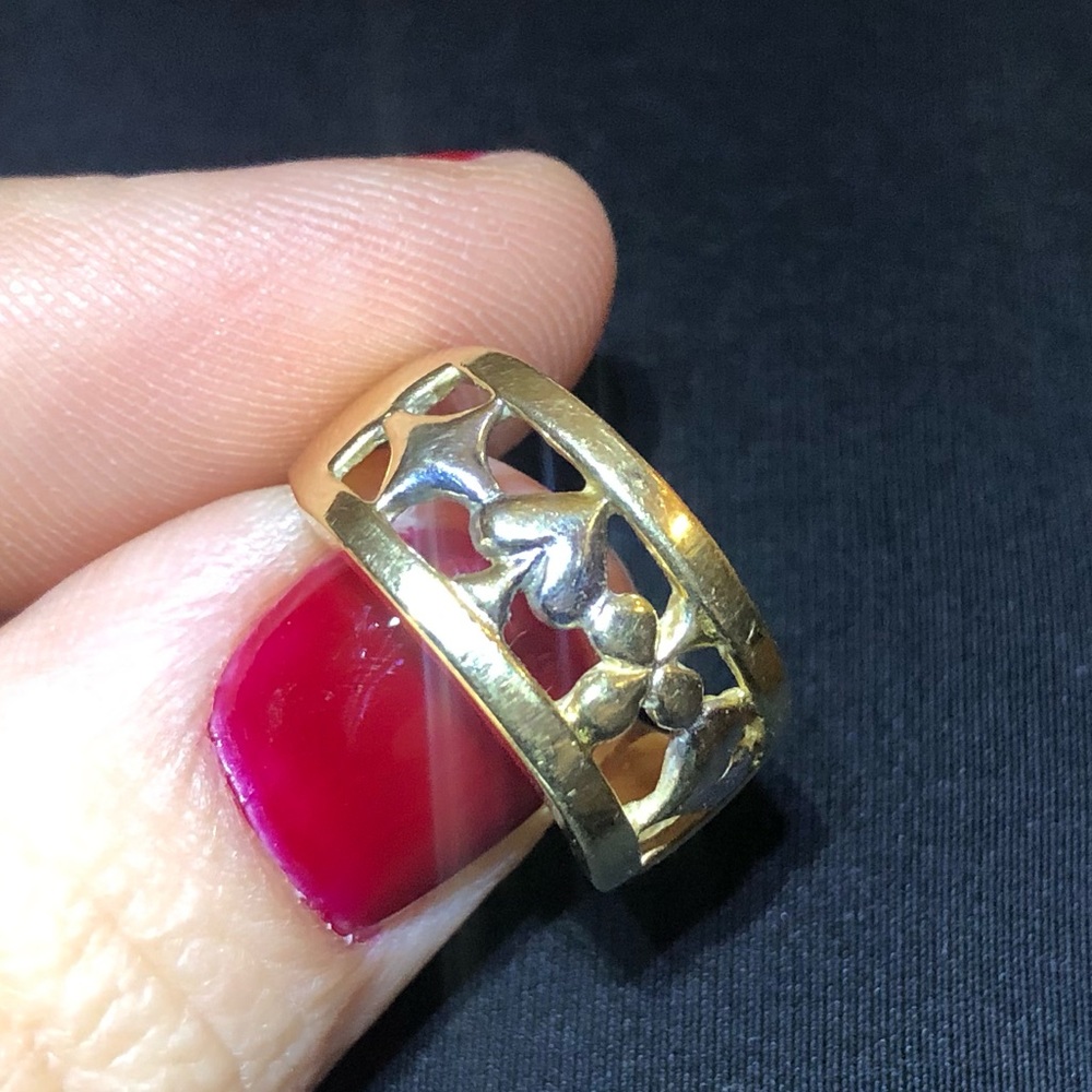 Gold suits ring - Picture 7 of 7